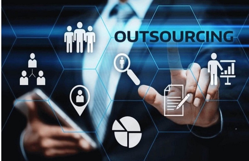 Factors To Consider Before Outsourcing IT Services