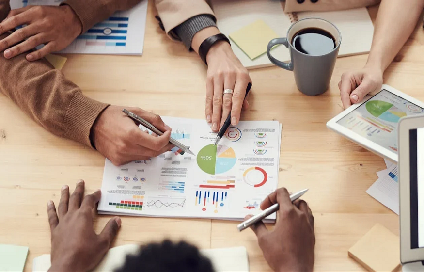 Why LinkedIn Is the Best Platform for B2B Marketing in 2025